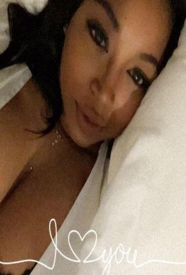 FreakinHot Escort Lagos